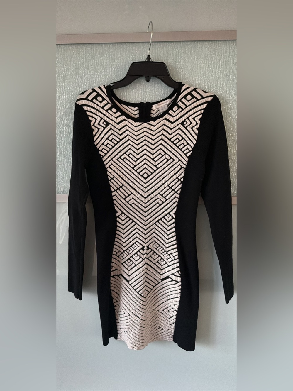Glamorous Black and Cream Geometric Crewneck Dress